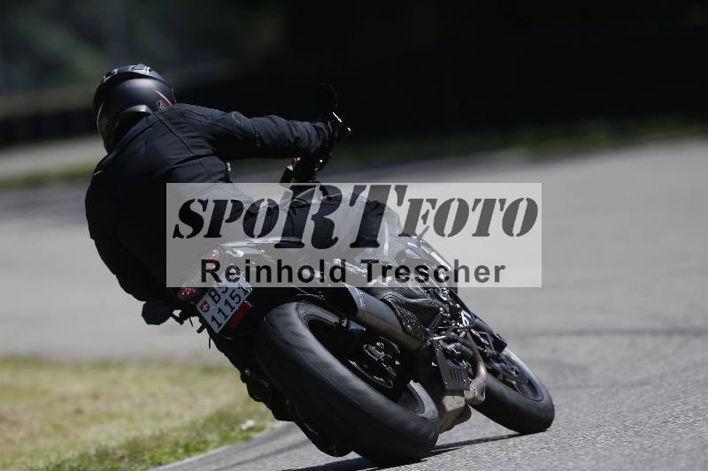 Archiv-2025/42 07.08.2025 Peter Studer Girls Day ADR/Gruppe blau/backside